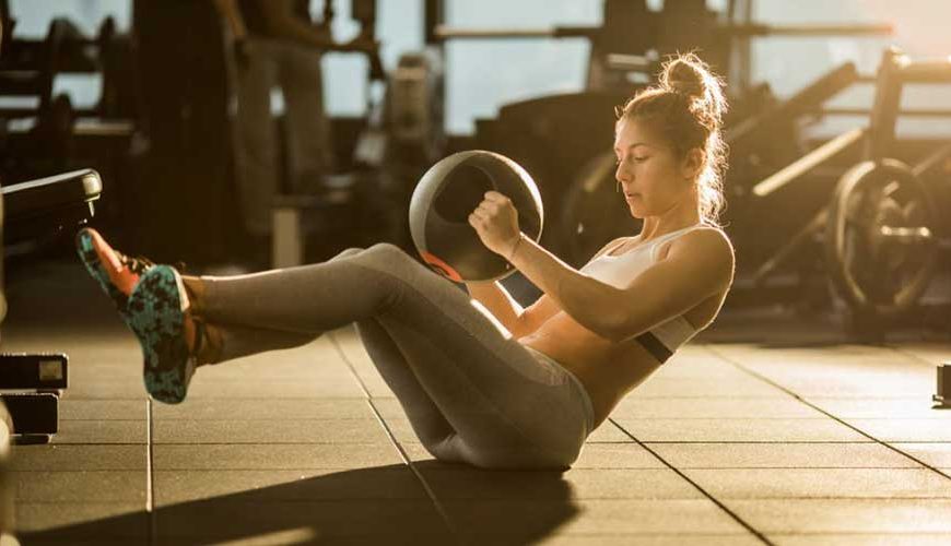 Los Ejercicios Más Efectivos con Balón en CrossFit