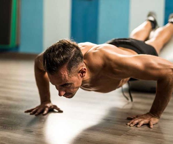 9 Ejercicios para pecho en casa y Ganar Fuerza