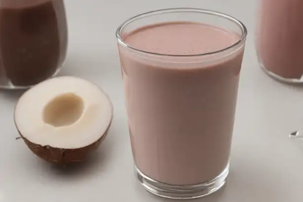 69 Batido de proteínas casero de guisantes con coco y espinacas