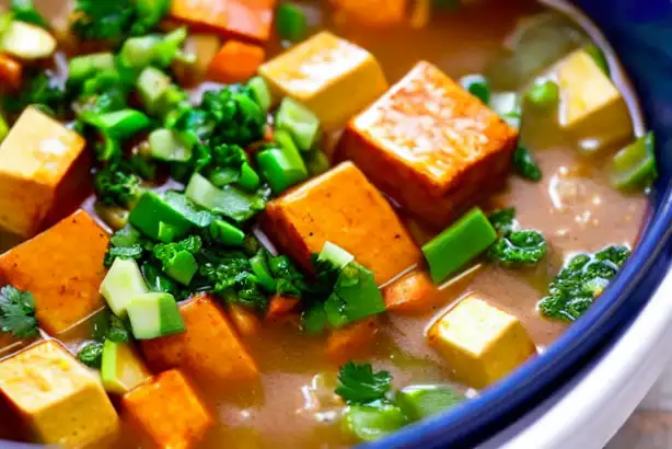 Cena saludable: Sopa de miso con tofu y algas