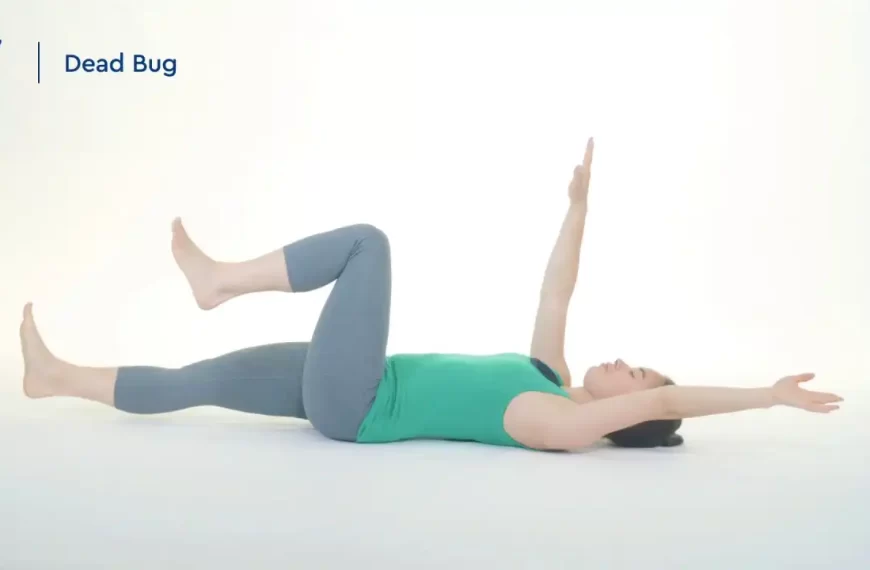 ¿Quieres fortalecer tu core Prueba el dead bug, un ejercicio sencillo y efectivo que trabaja los abdominales, los oblicuos, los erectores de